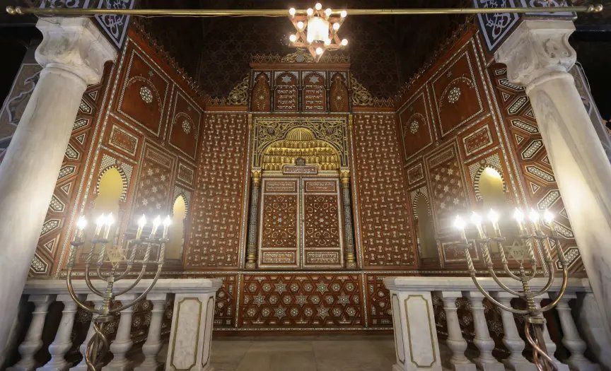 Exploring The Cave Church of St. Simon, Old Coptic Cairo Churches, Ben Ezra Synagogue, GEM & Dinner at Hayat Restaurant in Front of Giza Pyramids. — photo 19