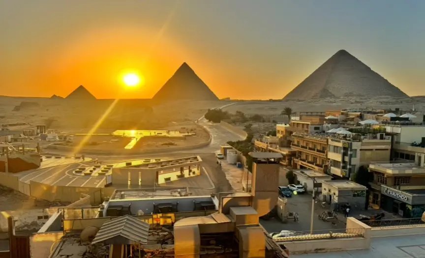 Exploring The Old Coptic Cairo, The NMEC Museum & Dinner at Sunset in Front of The Pyramids. — photo 29