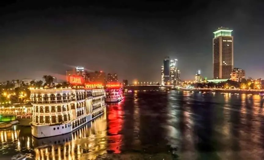Night Nile Cruise in Cairo. — photo 5
