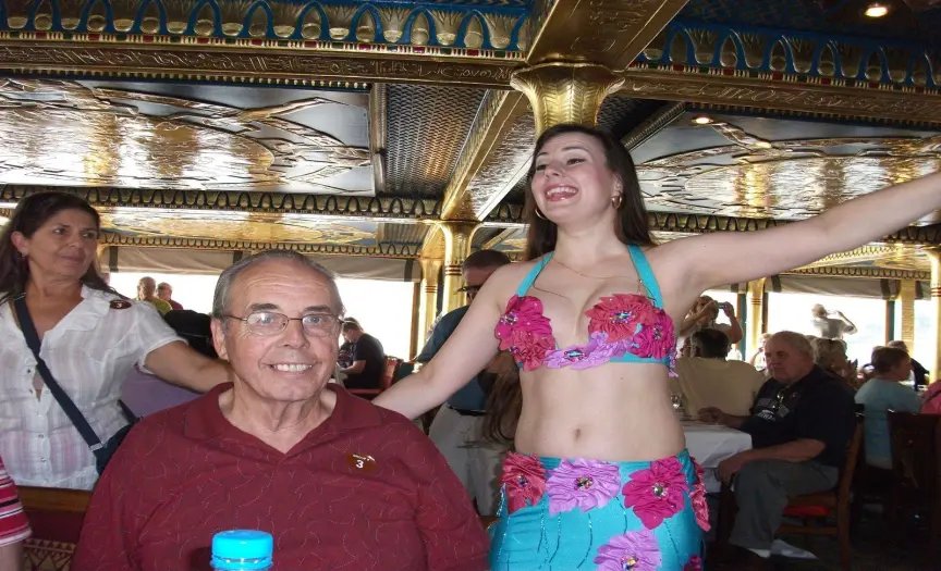Night Nile Cruise in Cairo. — photo 6
