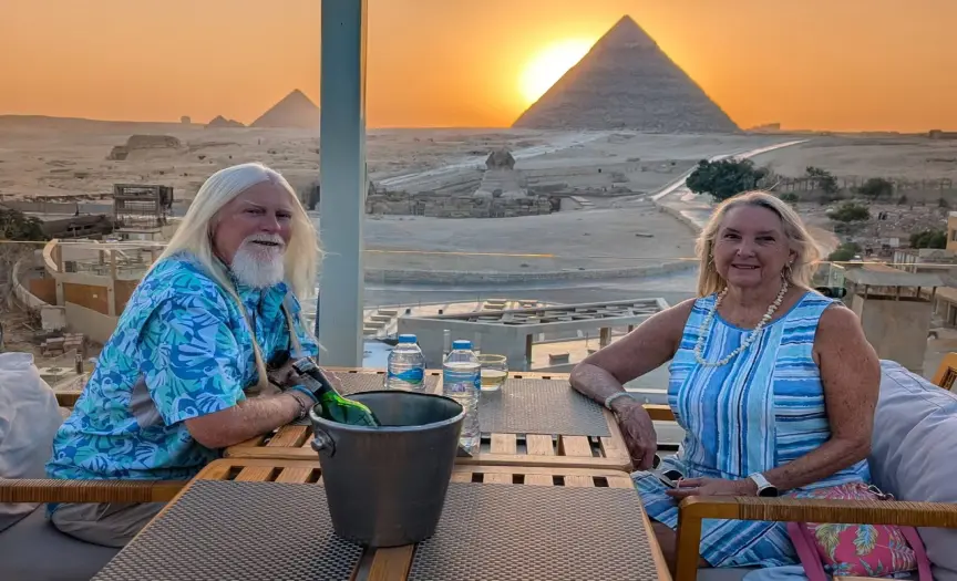 private tour to Golden Bird Store & Romantic dinner at Hyat restaurant in front of the best front view of Giza pyramids — photo 9