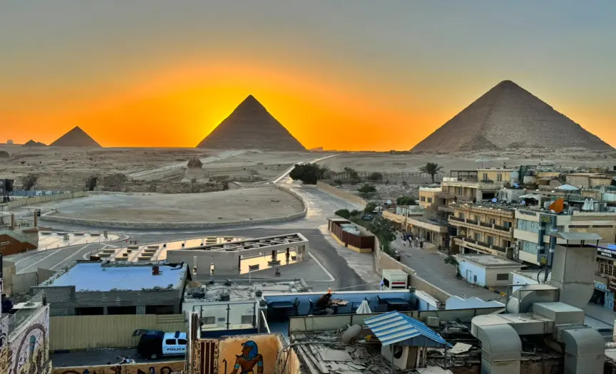 private tour to Golden Bird Store & Romantic dinner at Hyat restaurant in front of the best front view of Giza pyramids — photo 12