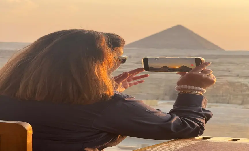 private tour to Golden Bird Store & Romantic dinner at Hyat restaurant in front of the best front view of Giza pyramids — photo 13