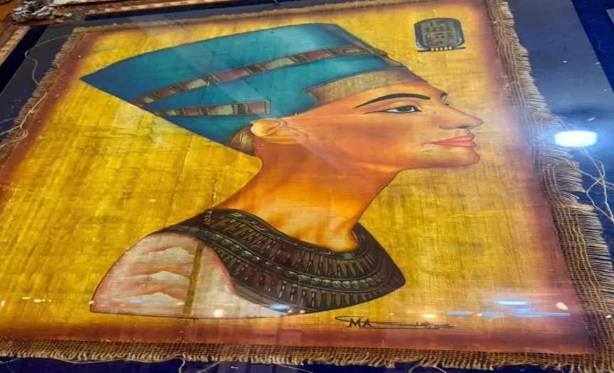 Shopping tour at Golden bird store & Key of life oldest classic papyri scrolls & Karkade spices shop — photo 4
