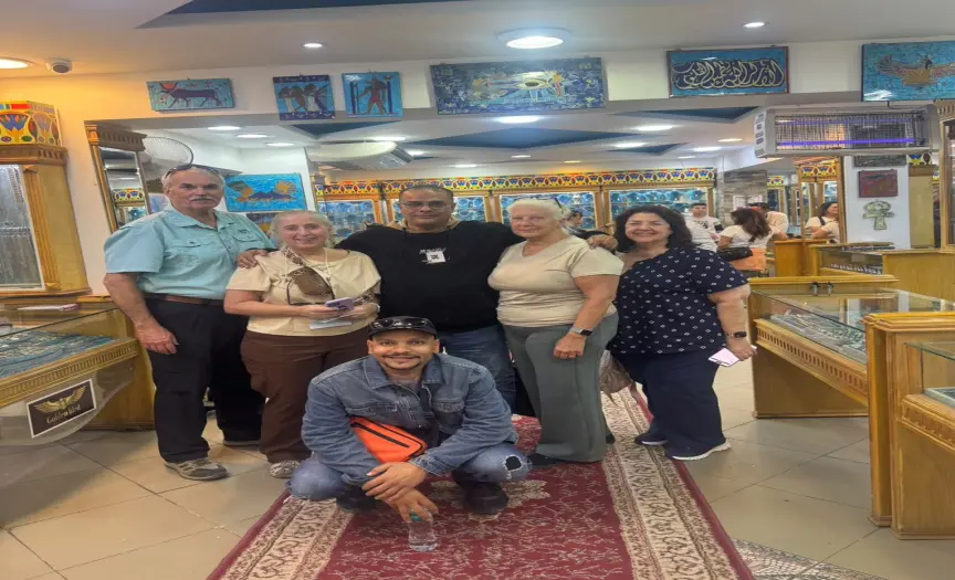 Shopping tour at Golden bird store & Key of life oldest classic papyri scrolls & Karkade spices shop — photo 8