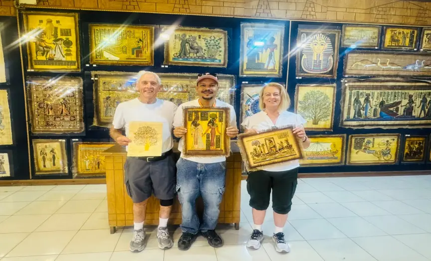Shopping tour at Golden bird store & Key of life oldest classic papyri scrolls & Karkade spices shop — photo 19